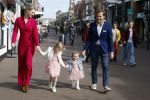 Noordwijk 30 maart 2023
Boekpresentatie Maxime Meiland in de winkel van haar zus Montana.
Verder Aanwezig Martien Meiland Erica Meiland en haar man Leroy Molkenboer en hun kinderen Claire en Vive. Ook de schrijver van het boek Jan Dijkgraaf.