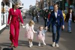 Noordwijk 30 maart 2023
Boekpresentatie Maxime Meiland in de winkel van haar zus Montana.
Verder Aanwezig Martien Meiland Erica Meiland en haar man Leroy Molkenboer en hun kinderen Claire en Vive. Ook de schrijver van het boek Jan Dijkgraaf.