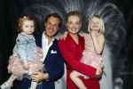 Noordwijk 30 maart 2023
Boekpresentatie Maxime Meiland in de winkel van haar zus Montana.
Verder Aanwezig Martien Meiland Erica Meiland en haar man Leroy Molkenboer en hun kinderen Claire en Vive. Ook de schrijver van het boek Jan Dijkgraaf.