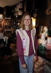Noordwijk 30 maart 2023
Boekpresentatie Maxime Meiland in de winkel van haar zus Montana.
Verder Aanwezig Martien Meiland Erica Meiland en haar man Leroy Molkenboer en hun kinderen Claire en Vive. Ook de schrijver van het boek Jan Dijkgraaf.
