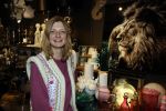 Noordwijk 30 maart 2023
Boekpresentatie Maxime Meiland in de winkel van haar zus Montana.
Verder Aanwezig Martien Meiland Erica Meiland en haar man Leroy Molkenboer en hun kinderen Claire en Vive. Ook de schrijver van het boek Jan Dijkgraaf.