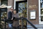 Amsterdam 5 april 2023
Nicci Gerrard en Sean French , het schrijvers echtpaar Nicci French met hun nieuwe boek in het centrum van Amster. Ze sliepen in het Ambassade Hotel.