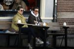 Amsterdam 24 maart 2023
Prinses Annette en een vriendin drinken kopje thee op een terras in centrum van Amsterdam.