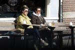 Amsterdam 24 maart 2023
Prinses Annette en een vriendin drinken kopje thee op een terras in centrum van Amsterdam.