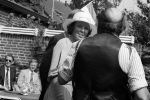 Middelbeers, Bladel, Steensel en Valkenswaard, 22 Augustus 1978
Bezoek Prinses Beatrix en Prins Claus aan de Kempen
Burgemeester v Zwieten Valkenswaard
Burgemeester Hen k Breeveld
100 jarige
Commissaris v d Koningin Jan v d Harten
Valkenier
Boeren dansengroep uit Bladel