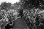Middelbeers, Bladel, Steensel en Valkenswaard, 22 Augustus 1978
Bezoek Prinses Beatrix en Prins Claus aan de Kempen
Burgemeester v Zwieten Valkenswaard
Burgemeester Hen k Breeveld
100 jarige
Commissaris v d Koningin Jan v d Harten
Valkenier
Boeren dansengroep uit Bladel