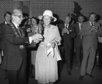 Middelbeers, Bladel, Steensel en Valkenswaard, 22 Augustus 1978
Bezoek Prinses Beatrix en Prins Claus aan de Kempen
Burgemeester v Zwieten Valkenswaard
Burgemeester Hen k Breeveld
100 jarige
Commissaris v d Koningin Jan v d Harten
Valkenier
Boeren dansengroep uit Bladel