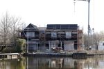 Breukeleveen 4 april 2023
Prinses Mabel bouwt een nieuw huis en heeft nog een huis daarnaast aan de Loosdrechtse plassen.