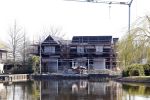 Breukeleveen 4 april 2023
Prinses Mabel bouwt een nieuw huis en heeft nog een huis daarnaast aan de Loosdrechtse plassen.