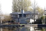 Breukeleveen 4 april 2023
Prinses Mabel bouwt een nieuw huis en heeft nog een huis daarnaast aan de Loosdrechtse plassen.