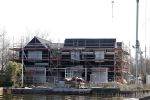 Breukeleveen 4 april 2023
Prinses Mabel bouwt een nieuw huis en heeft nog een huis daarnaast aan de Loosdrechtse plassen.