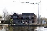 Breukeleveen 4 april 2023
Prinses Mabel bouwt een nieuw huis en heeft nog een huis daarnaast aan de Loosdrechtse plassen.