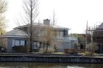 Breukeleveen 4 april 2023
Prinses Mabel bouwt een nieuw huis en heeft nog een huis daarnaast aan de Loosdrechtse plassen.