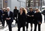 Amsterdam 15 april 2023
Herdenkingstdienst vooraf aan de begrafenis van Huub Oosterhuis in de Westertoren . Daarna gingen ze met de boot naar begraafplaats Zorgvlied. Prinses Mabel kwam met vriendin Willemijn Verloop