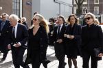 Amsterdam 15 april 2023
Herdenkingstdienst vooraf aan de begrafenis van Huub Oosterhuis in de Westertoren . Daarna gingen ze met de boot naar begraafplaats Zorgvlied. Prinses Mabel kwam met vriendin Willemijn Verloop