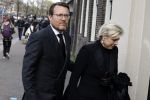 Amsterdam 15 april 2023
Herdenkingstdienst vooraf aan de begrafenis van Huub Oosterhuis in de Westertoren . Daarna gingen ze met de boot naar begraafplaats Zorgvlied. Prinses laurentien en Prins Constantijn