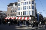 Amsterdam 3 april 2023
Quentin Tarantino signeert zijn nieuwe boek bij boekhandel Athenaeum.
