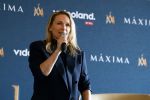 Amsterdam 16 maart 2023
Presentatie serie over koningin Maxima die Videoland uit gaat zenden.
Presentatie was in het Amstel Hotel . Martijn lakemeier Gaat Koning Willem Alexander spelen en de Argentijnse actrice Delfina Chaves speelt Koningin Maxima . Daphne Bunskoek presenteerde het.
Ook Peter v d Vorst en Rachel van Bommel (producente) waren ook aanwezig.