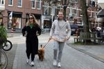 Amsterdam 15 maart 2023
Chantal Bles en Robert Doornbos wandelen met hun hond door Amsterdam zuid.
