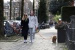 Amsterdam 15 maart 2023
Chantal Bles en Robert Doornbos wandelen met hun hond door Amsterdam zuid.