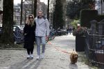 Amsterdam 15 maart 2023
Chantal Bles en Robert Doornbos wandelen met hun hond door Amsterdam zuid.
