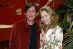 Zeist 26 maart 2023
Hans Kazan viert zijn 70e verjaardag en presenteert zijn boek. Ook krijgt hij een koninklijke onderscheiding in het Figi Theater/Hotel. Steven Kazan kwam met zijn vrouw Jamie
