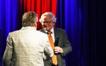 Zeist 26 maart 2023
Hans Kazan viert zijn 70e verjaardag en presenteert zijn boek. Ook krijgt hij een koninklijke onderscheiding in het Figi Theater/Hotel. Theo Ruijs van het Figi Hotel