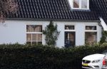 Huizen 25 maart 2023
Het huis van Tom Egbers en janke Dekker staat vol met bloemen .