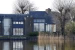 Loosdrecht 4 april 2023
Het huis van Willem v Kooten  aan de Loosdrechtse plassen staat leeg.