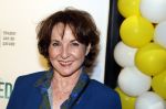 Den Bosch 23 maart 2024
Premiere ver van je bed in theater de Parade. Anne Mieke Ruyten