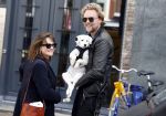Amsterdam 27 maart 2024
Barbara Sloesen met vriend Joost Hofman en hun hondje in het centrum van amsterdam.