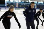 Heerenveen 24 maaart 2024
De hollandse 100 wordt dit jaar gereden in Thyalf . Aanwezig oa Prins Bernhard Prinses Annette Samuel v Vollenhoven Benjamin v Vollenhoven Prinses Margriet Mr Pieter v Vollenhoven Prins Maurits Lucas v Vollenhoven en  Prins Pieter Christiaan . Verder aanwezig Simon Keizer Bas Muijs (en vrouw) Marianne Timmer Benjamin Aslan Joy Beune Eduard Schaepman met zijn zoon en Rob Kamphues met vriendin.