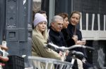 Amsterdam 14 maart 2024
Chantal Janzen en haar man Marco Geerartz op terras bij koffietentje in Amsterdam zuid