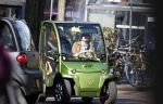 Amsterdam 6 maart 2024
Connie Witteman met haar groene Biro in Amsterdam zuid.