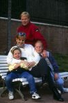 Barcelona 20 Februari 1995
Ronald Koeman met zijn vrouw Bartina Koeman, Debbie Koeman en Tim Koeman