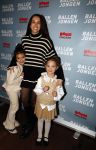 Amsterdam 27 maart 2024
Boekpresentatie Nino Wilkes in boom boom Chicago. Demi Wilkes met zusje Jade (l) en ...