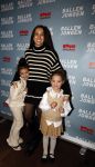 Amsterdam 27 maart 2024
Boekpresentatie Nino Wilkes in boom boom Chicago. Demi Wilkes met zusje Jade (l) en ...