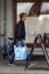 Amsterdam 1 september 2017  
Derk Bolt doet boodschappen in Amsterdam zuid.