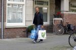 Amsterdam 1 september 2017  
Derk Bolt doet boodschappen in Amsterdam zuid.