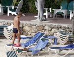 Curacao 5 januari 2012
Derk Bolt met zijn vrouw en zoon bij het Avila beach hotel.