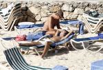 Curacao 5 januari 2012
Derk Bolt met zijn vrouw en zoon bij het Avila beach hotel.