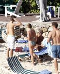 Curacao 5 januari 2012
Derk Bolt met zijn vrouw en zoon bij het Avila beach hotel.