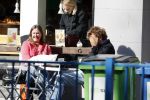 Amsterdam 15 september 2017
Derk Bolt drinkt kopje koffie met een vriendin bij de coffee company