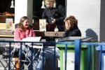 Amsterdam 15 september 2017
Derk Bolt drinkt kopje koffie met een vriendin bij de coffee company
