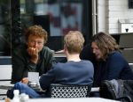 Amsterdam 22 mei 2015    
Derk Bolt met kennisen op terras.