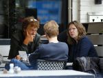 Amsterdam 22 mei 2015    
Derk Bolt met kennisen op terras.