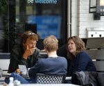 Amsterdam 22 mei 2015    
Derk Bolt met kennisen op terras.