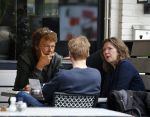 Amsterdam 22 mei 2015    
Derk Bolt met kennisen op terras.