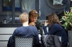 Amsterdam 22 mei 2015    
Derk Bolt met kennisen op terras.