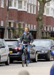 Amsterdam 23 april 2013
Derk Bolt op de fiets in amsterdam zuid.